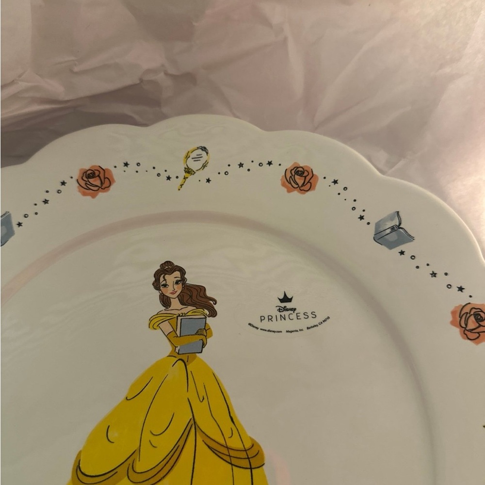 Disney Princess Enchanting Dinner Plate - Yellow and White - Picture 3 of 5